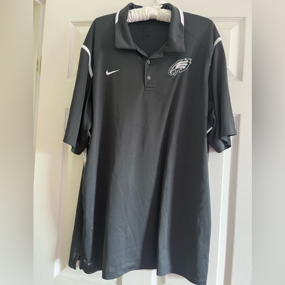 Eagles XXL Nike Dri- fit Polo with white accents- embroidered eagle and swoosh